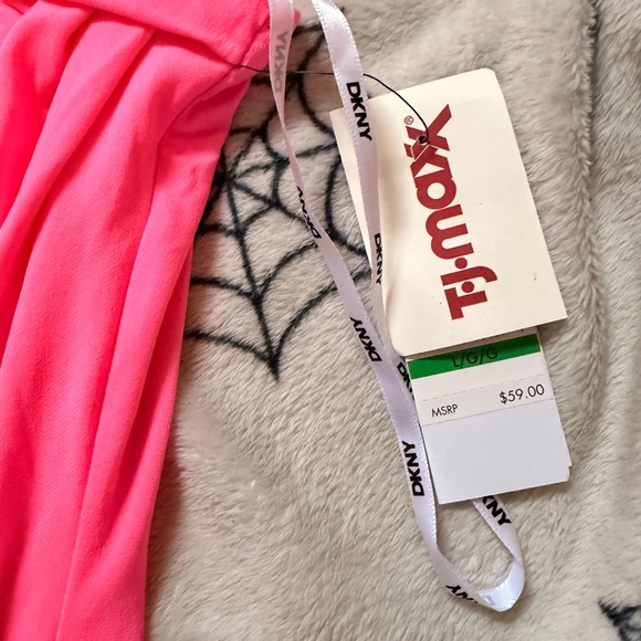 DKNY Women's Pink Sleeveless Top zipper shoulder NWT - Picture 4 of 5